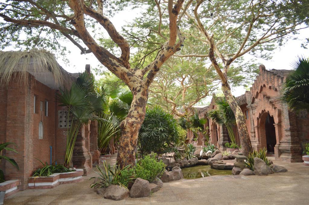 Kaday Aung Hotel Баган Екстер'єр фото
