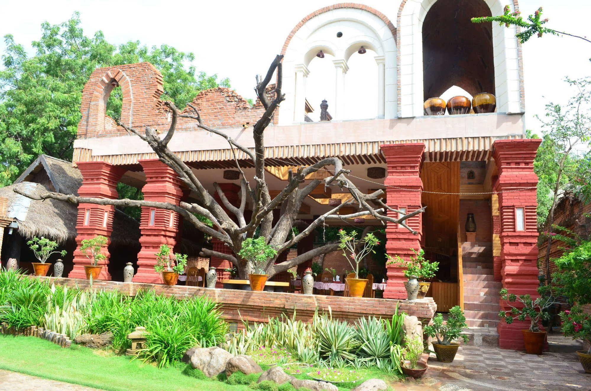 Kaday Aung Hotel Баган Екстер'єр фото