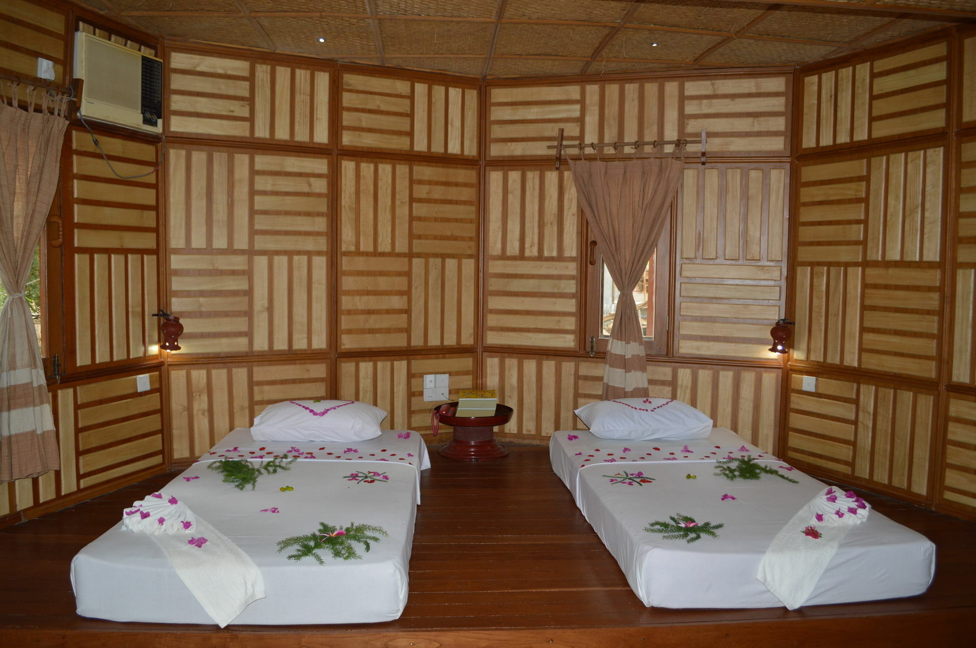 Kaday Aung Hotel Баган Екстер'єр фото