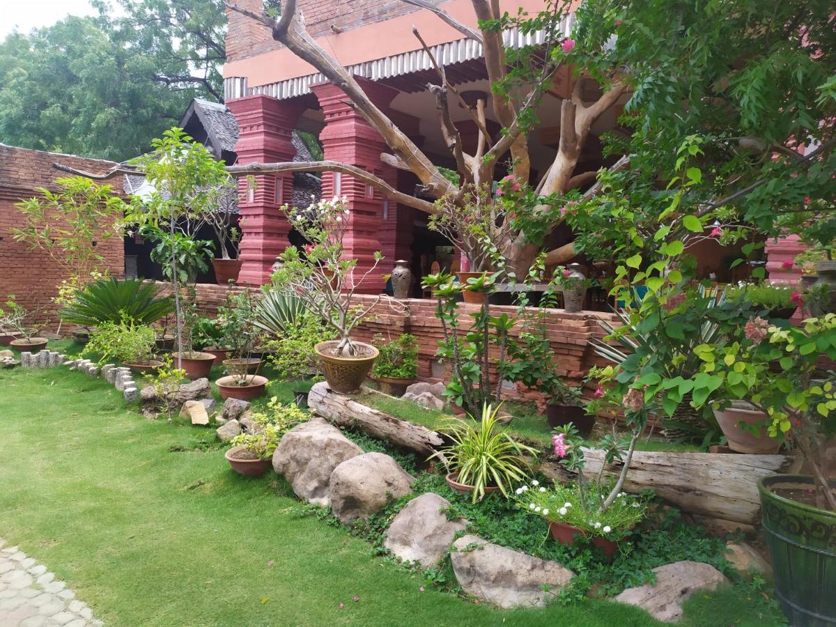 Kaday Aung Hotel Баган Екстер'єр фото